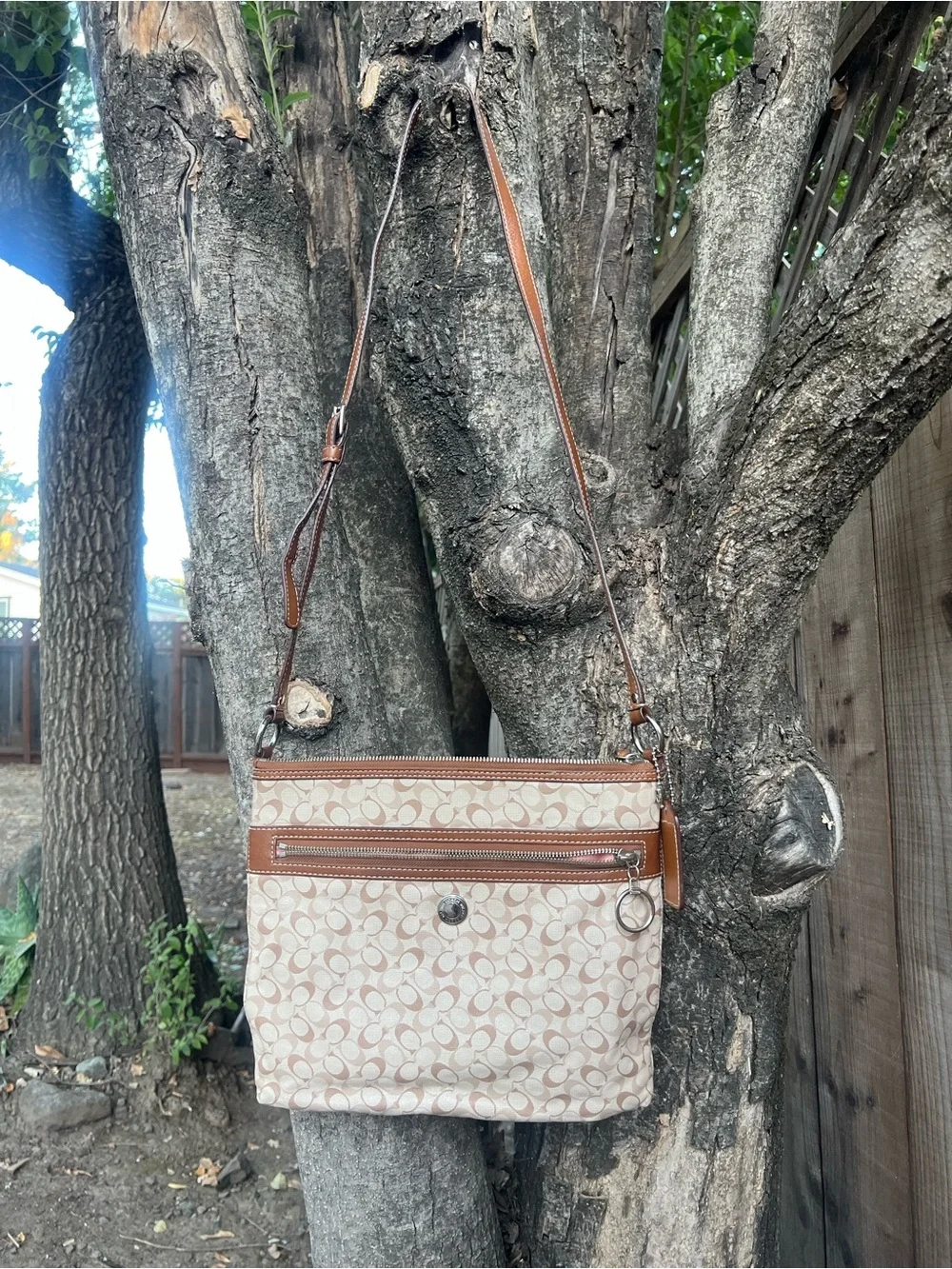 Coach light khaki